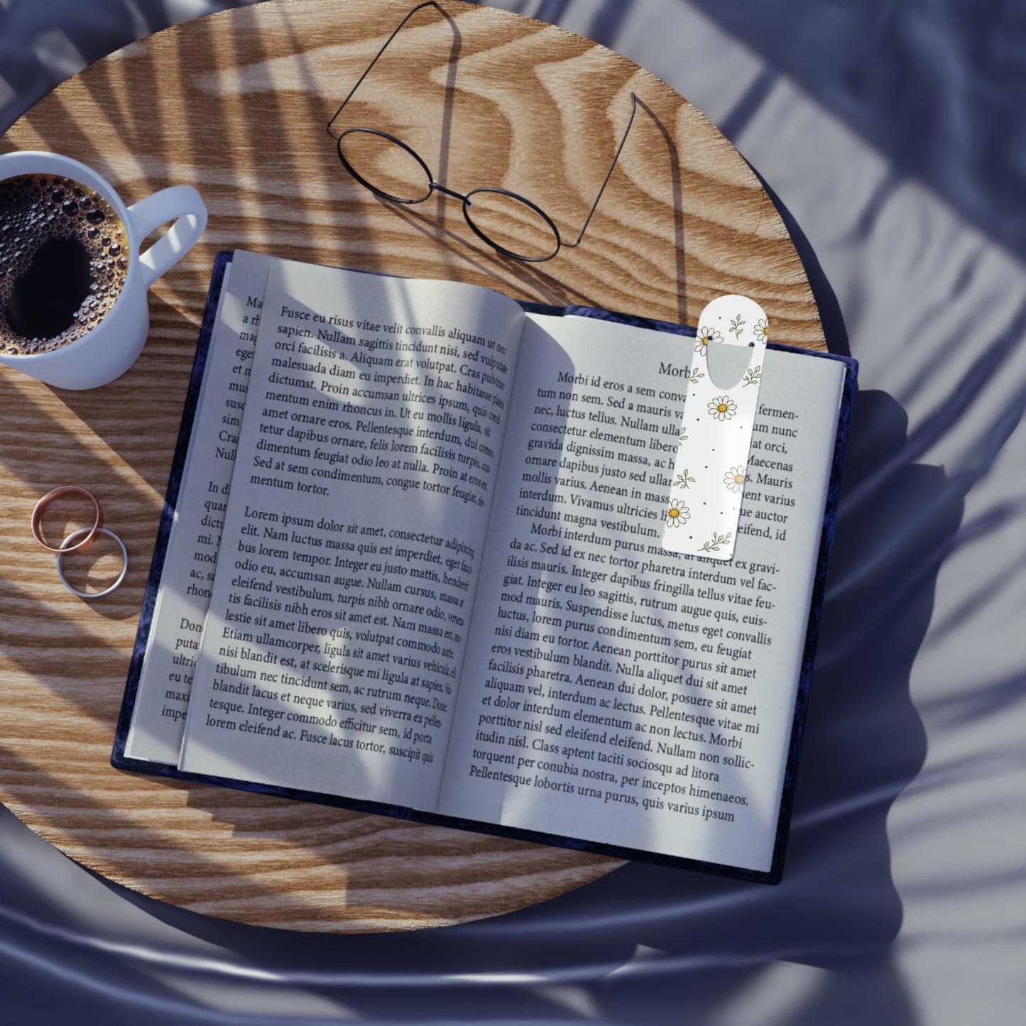 Daisy Pattern Metal Bookmark — Minimal Floral Book Clip